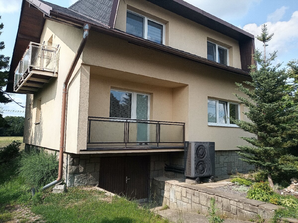 Pronájem RD, včetně garáže a zahrady