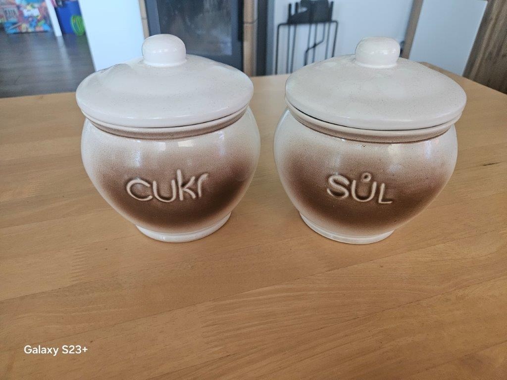 Dózy mísy na sůl a cukr