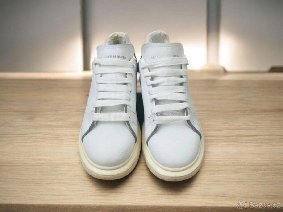 Alexander McQueen 39