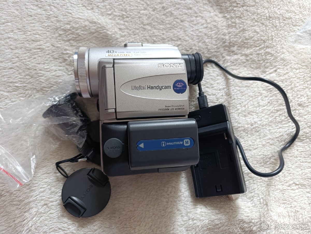 Videokamera Sony DCR-PC100