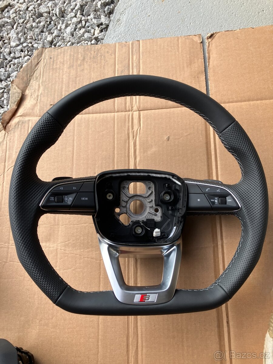 Zkosený volant AUDI S-line poloperforace q7 q8