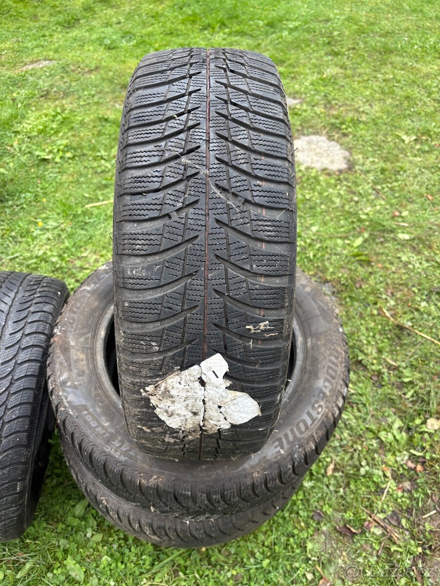 4x Bridgestone 185/60/15 84T