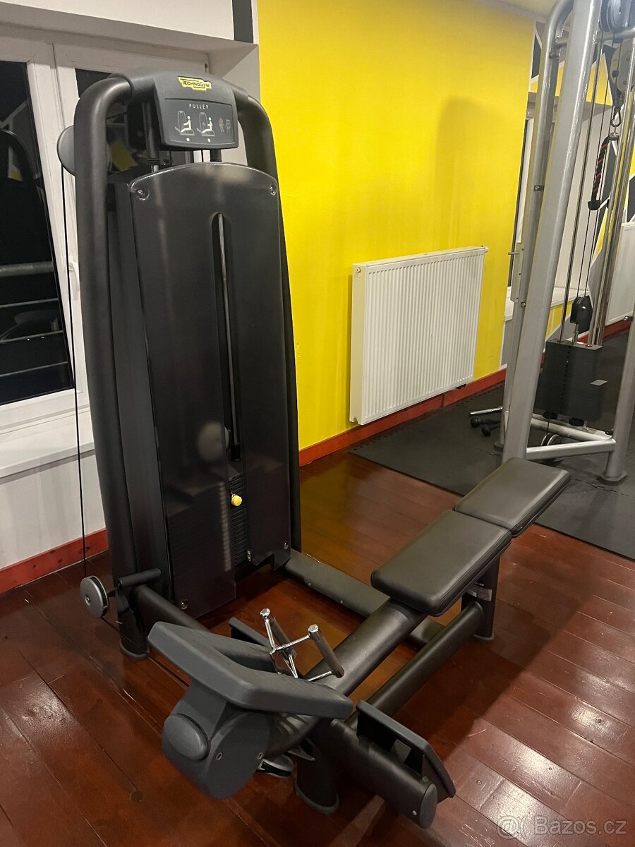Technogym Selection - PULLEY - přítahy v sedě