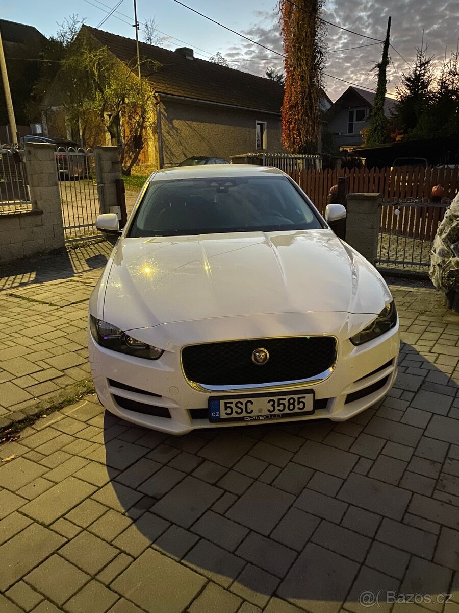 Jaguar XE 2.0D, 120 kW, rok výroby 2015