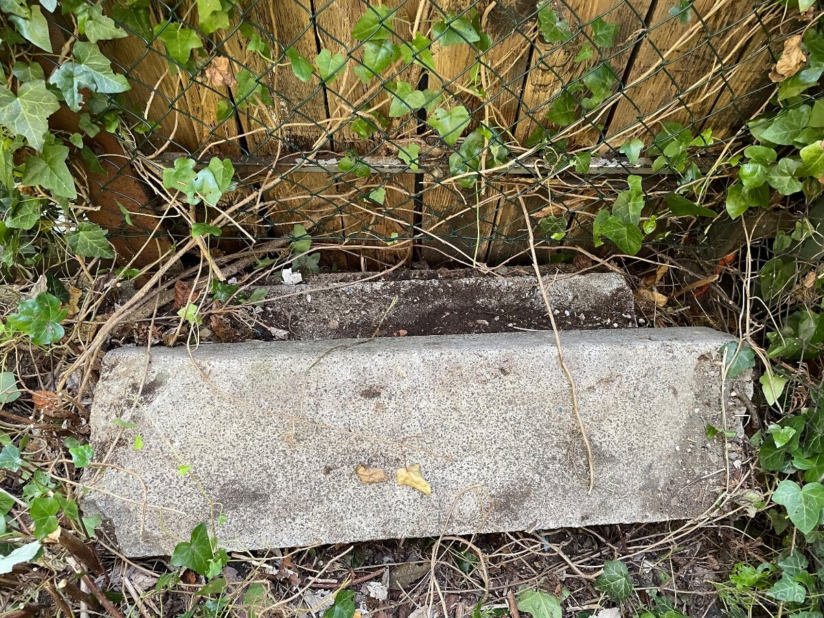 Nabizim schody - umělý kámen