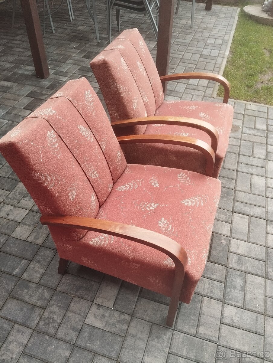 Staré křesla halabala