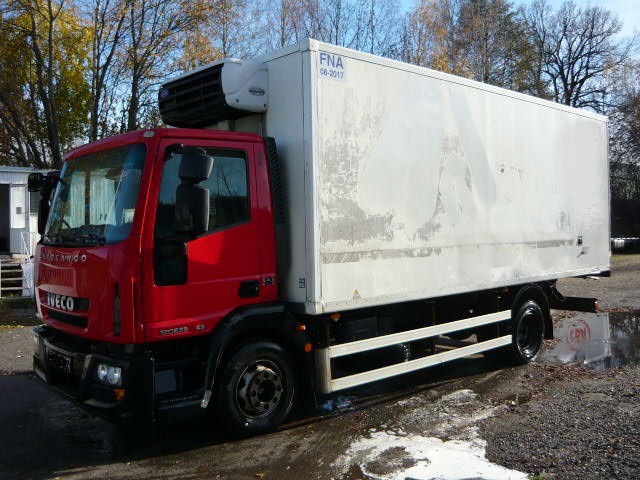 IVECO EUROCARGO IG 140 E 22 CHLADÁK+ČELO