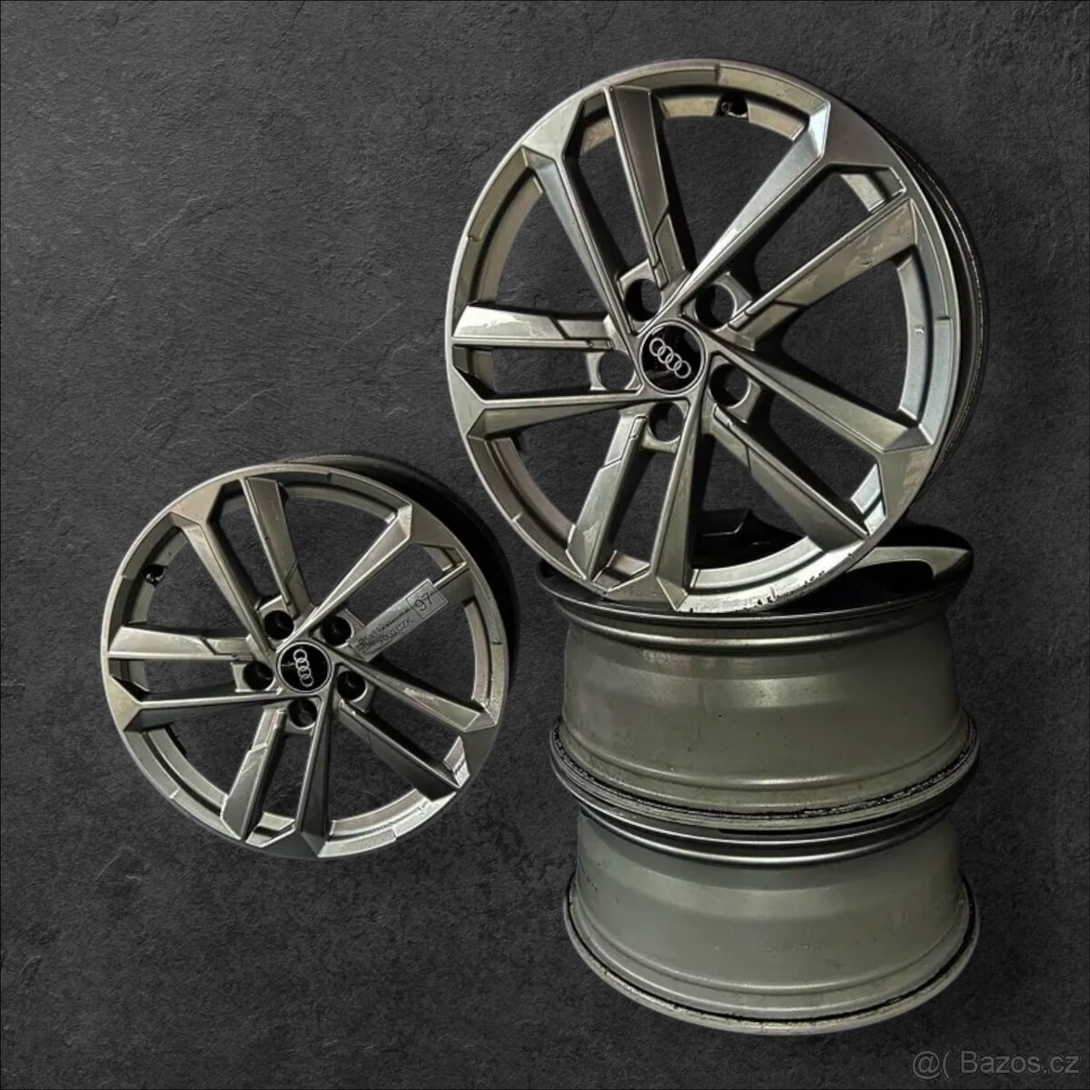 Zánovní originální alu kola Audi 5x112 r17