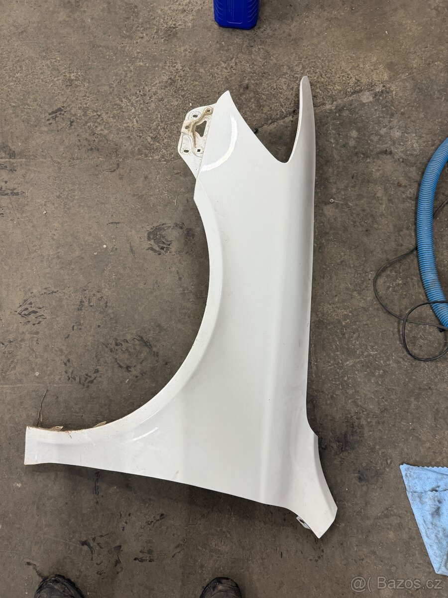 Blatniky škoda Octavia 2 facelift 1026 LF9E bílá