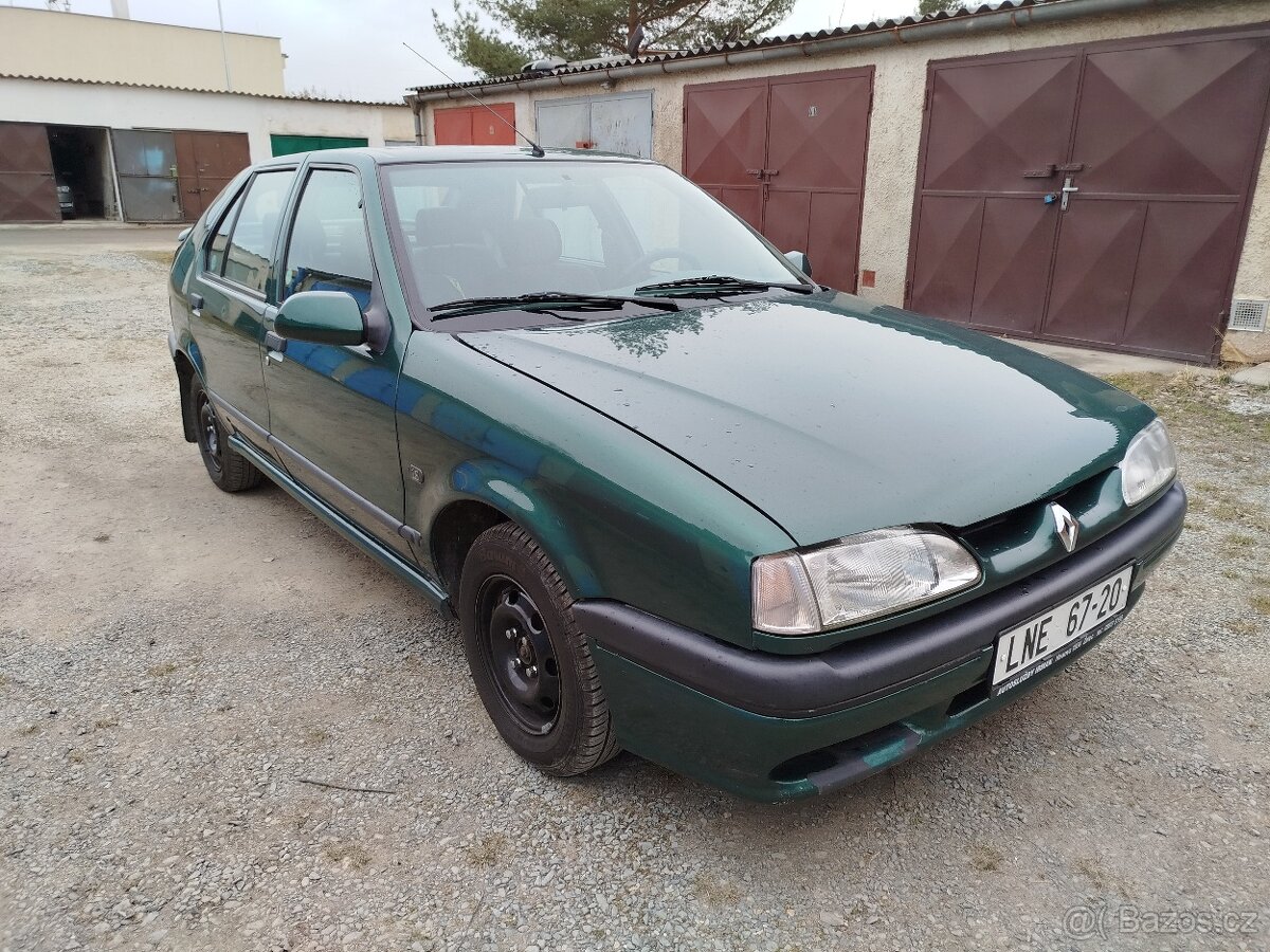 Renault 19