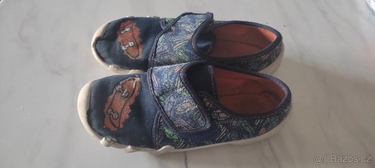 Dětské přezůvky, vel. 33