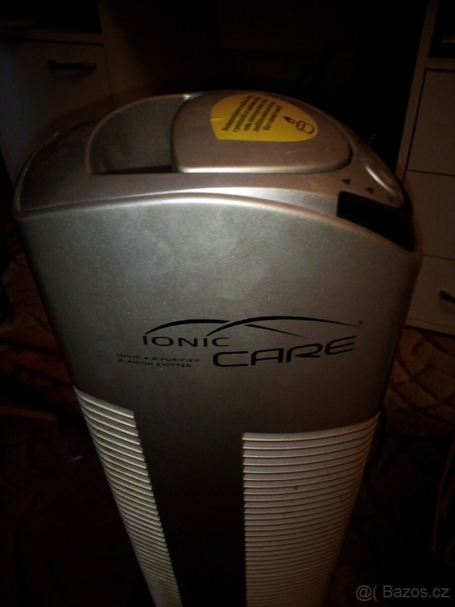 Čistička vzduchu a ionizátor