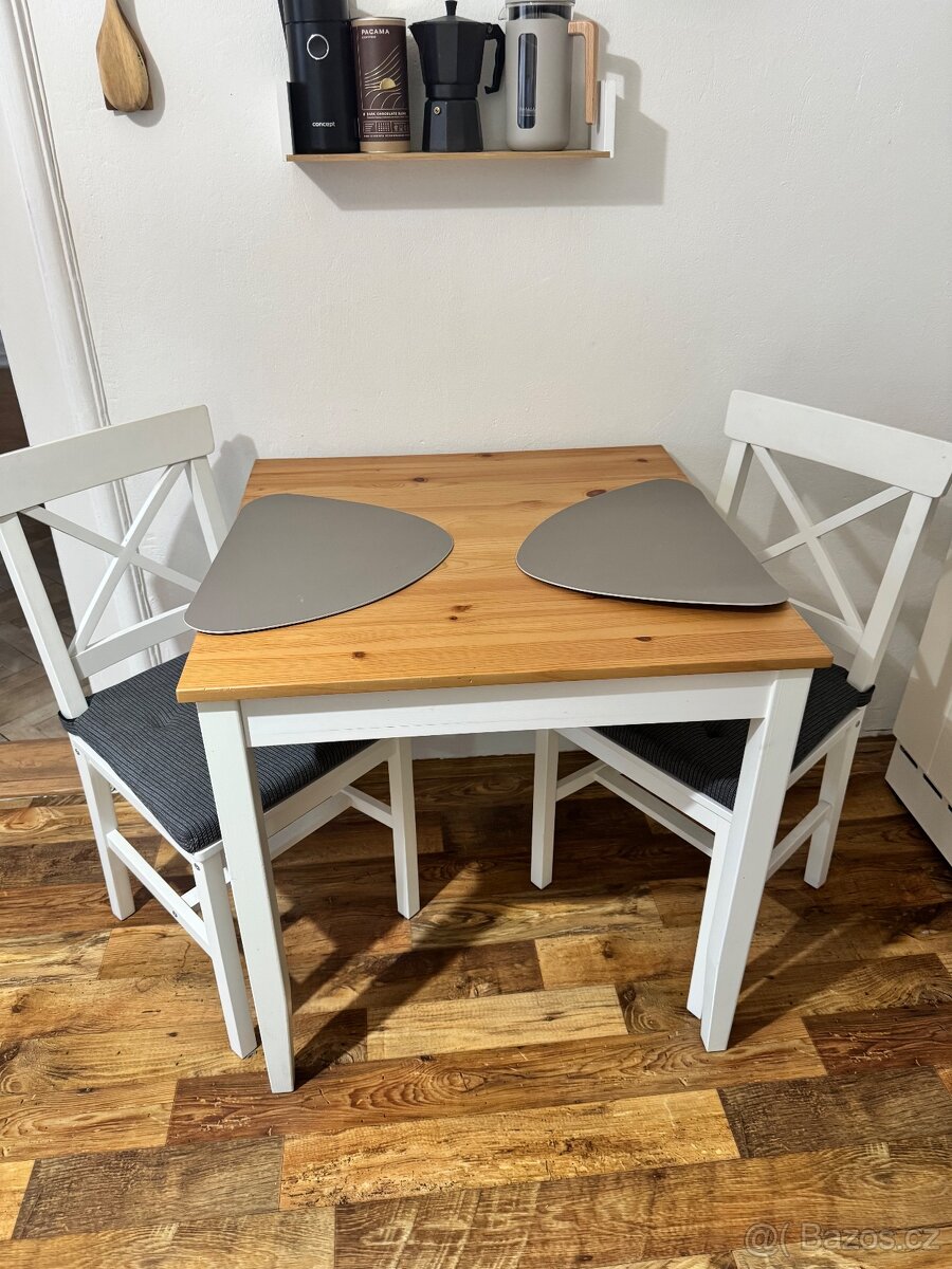 Kuchyňský stůl + židle