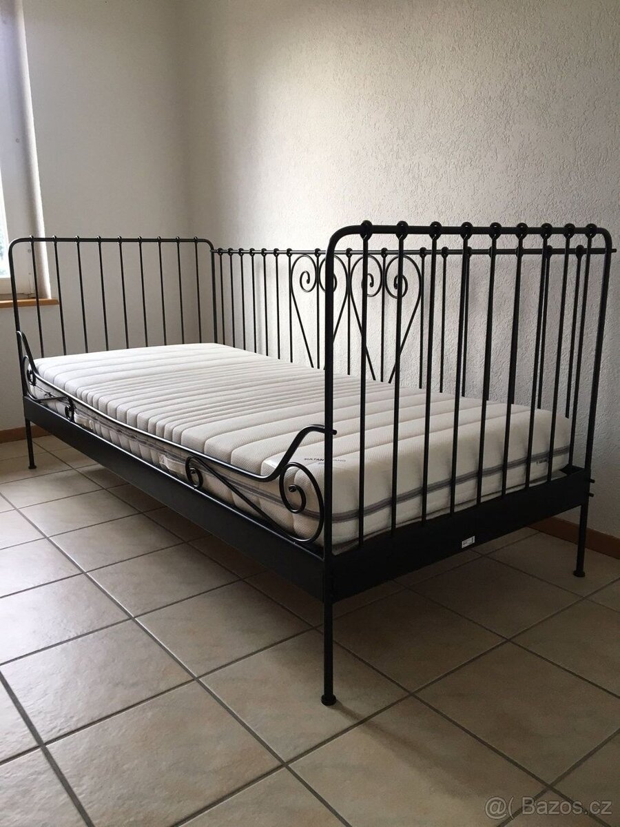 Prodám kovovou postel + Matrací 90cm x 200cm