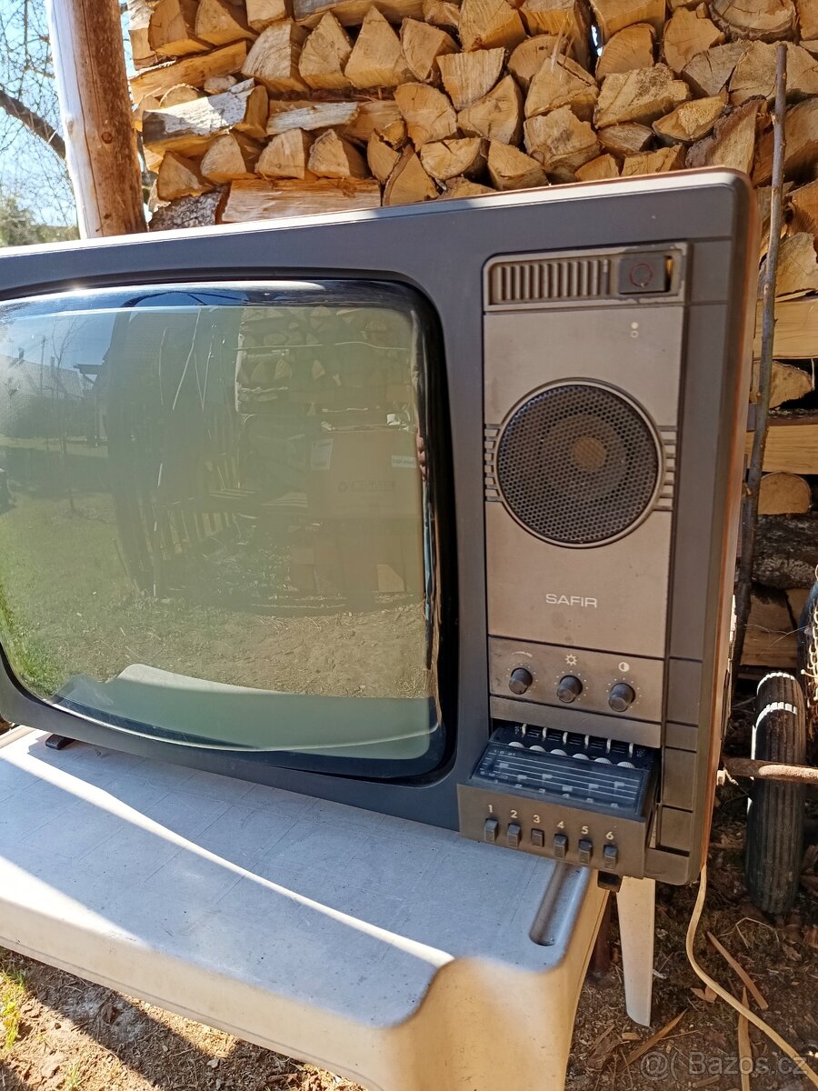 Televizor Safír RETRO