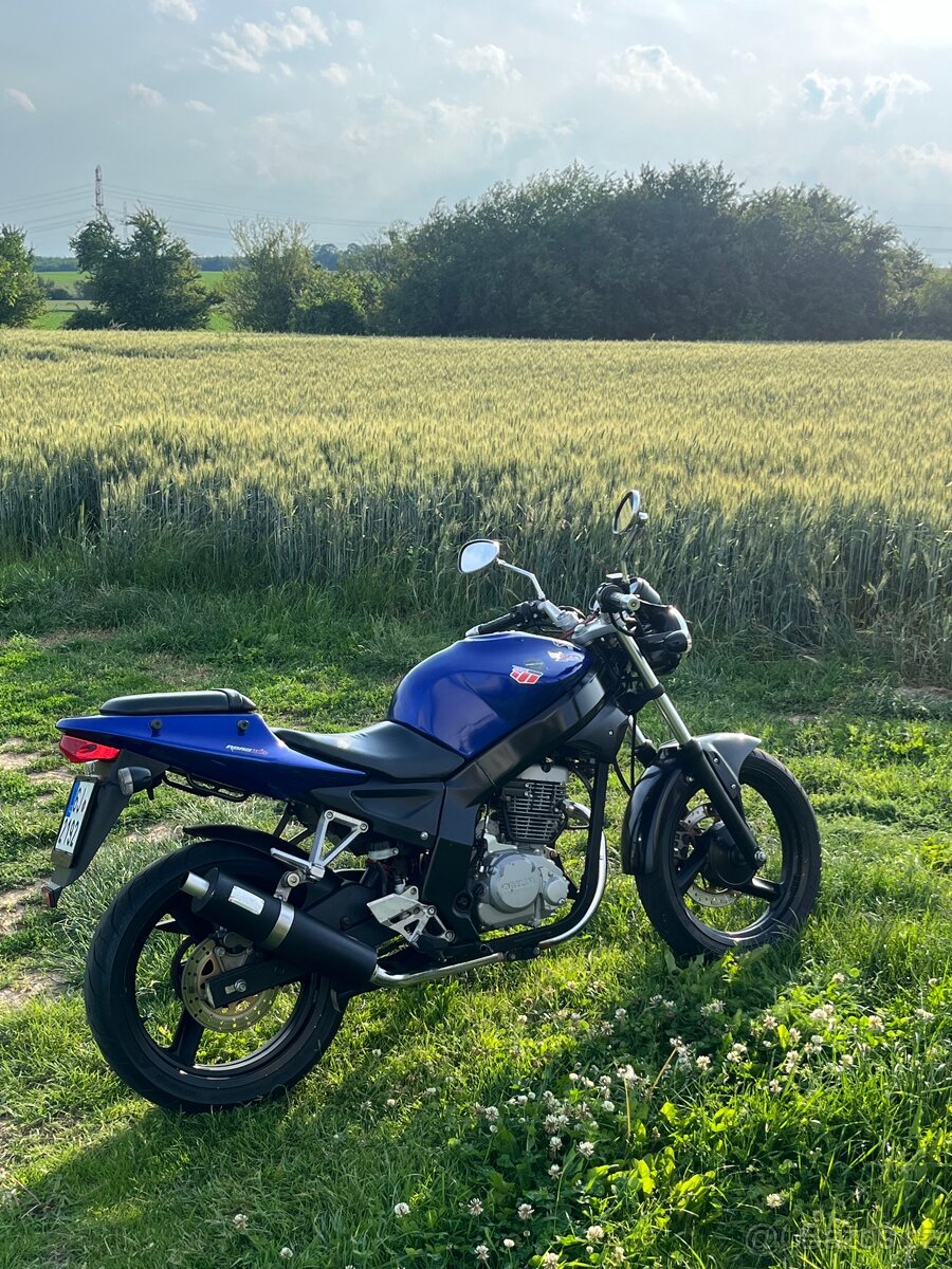 Daelim Roadwin VJ 125