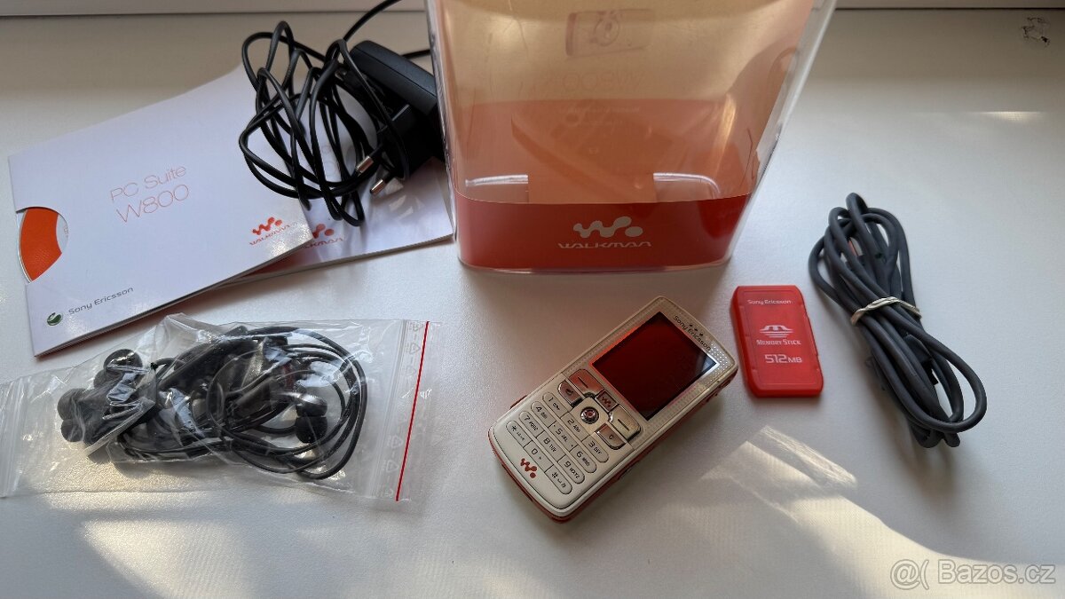 Sony Ericsson W800i CZ
