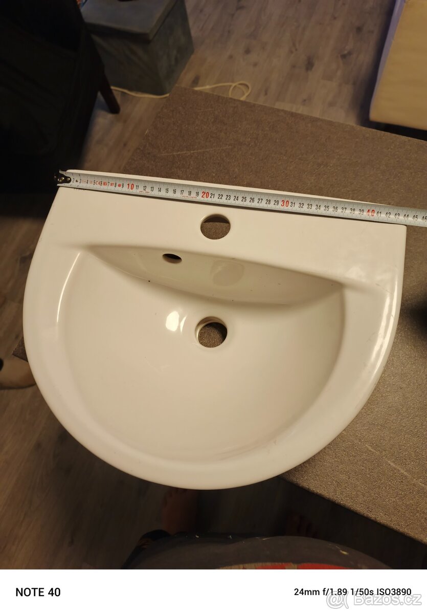 Umyvadlo 44cm