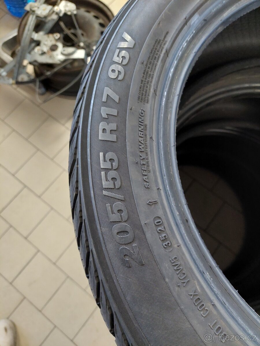 Použité zimní 205/55=17 95V Kumho WP71