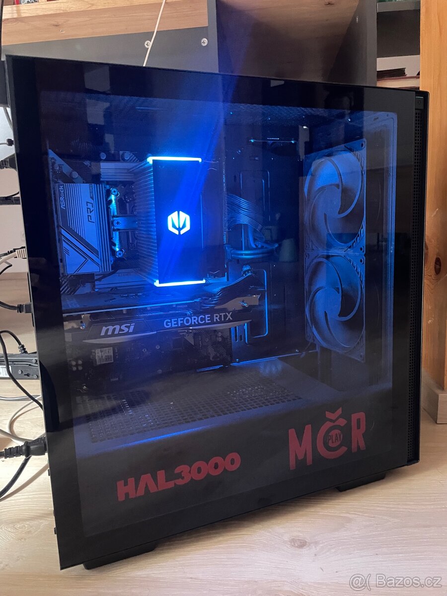 Počítač + monitor