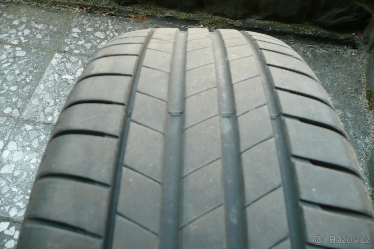 Dvě letní pneu Bridgestone 225/55 R18