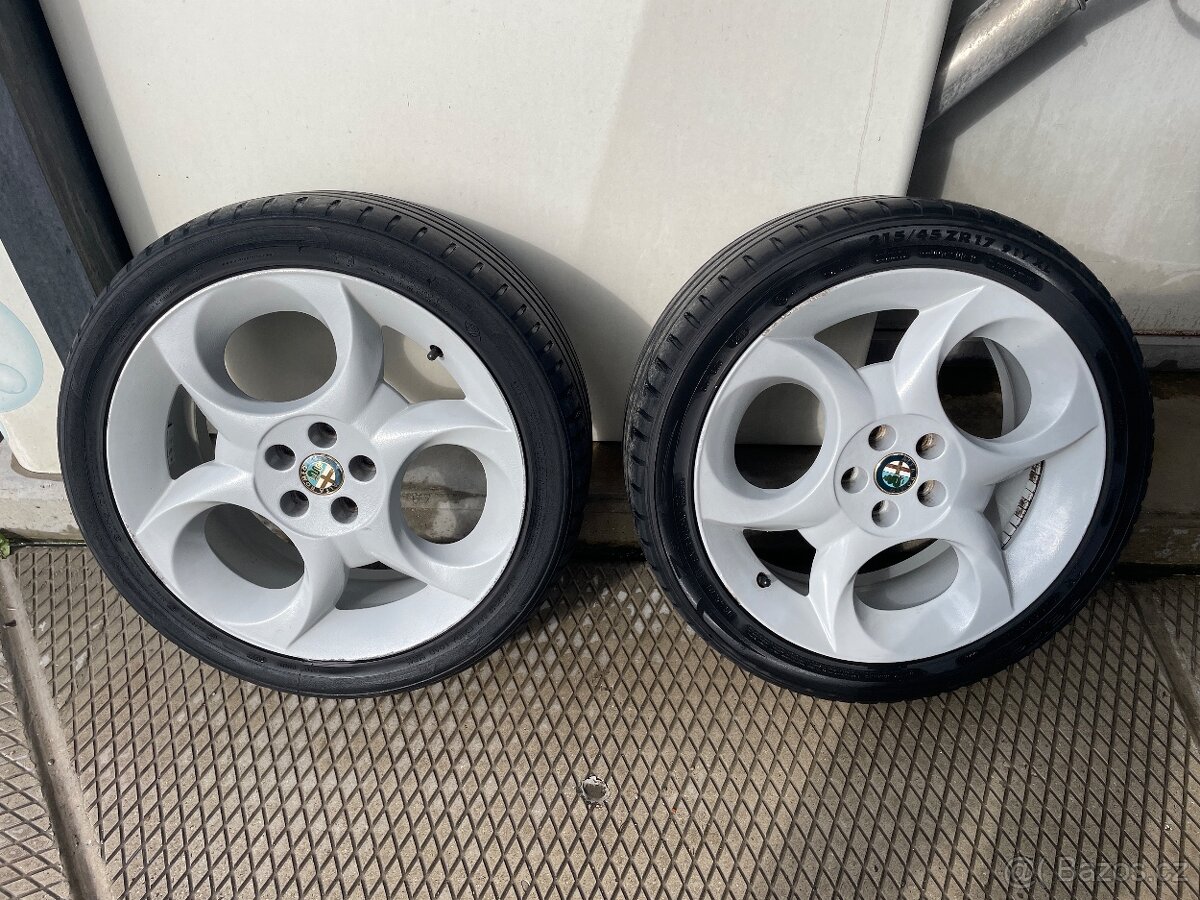 Alu kola 17 alfa romeo+ gumy 215/45 ZR 17