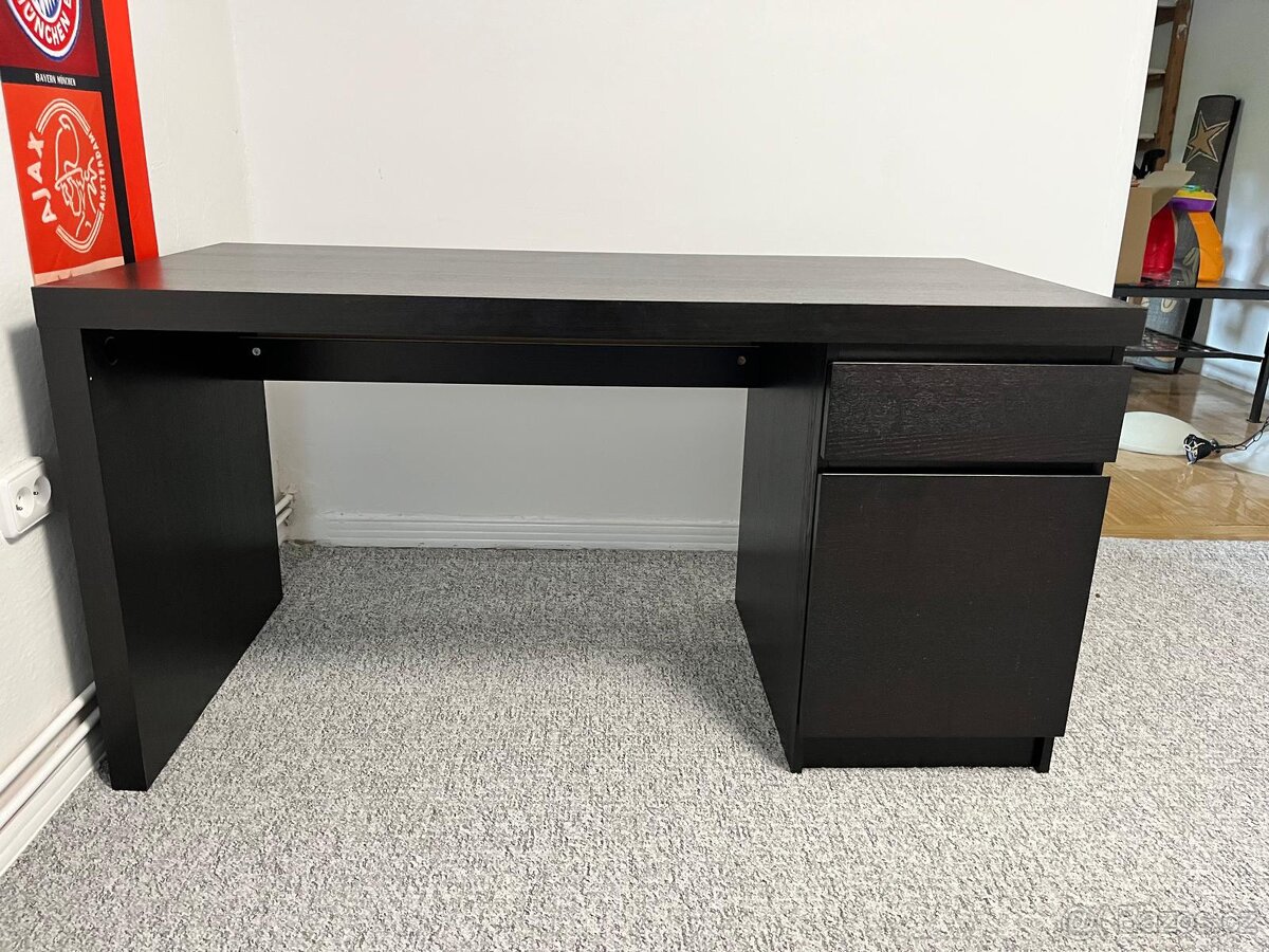 Psací stůl ikea MALM
