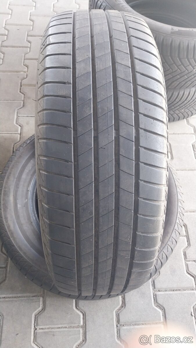 Prodám 2 x letní pneu Bridgestone 215/65/16