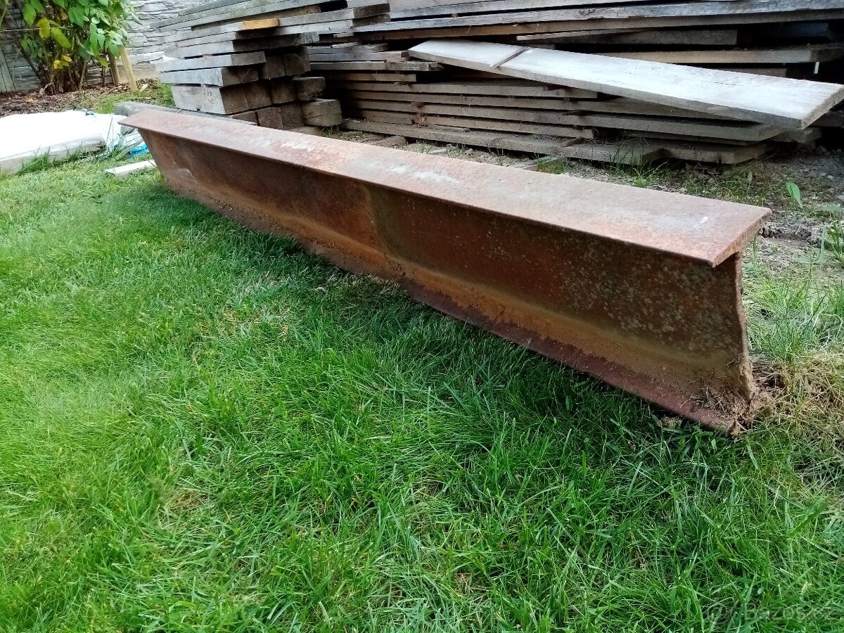 Traverza icko 220
