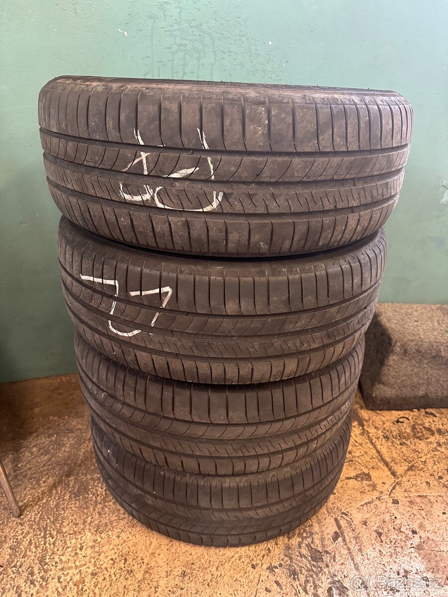 Pneu 205/55R 16