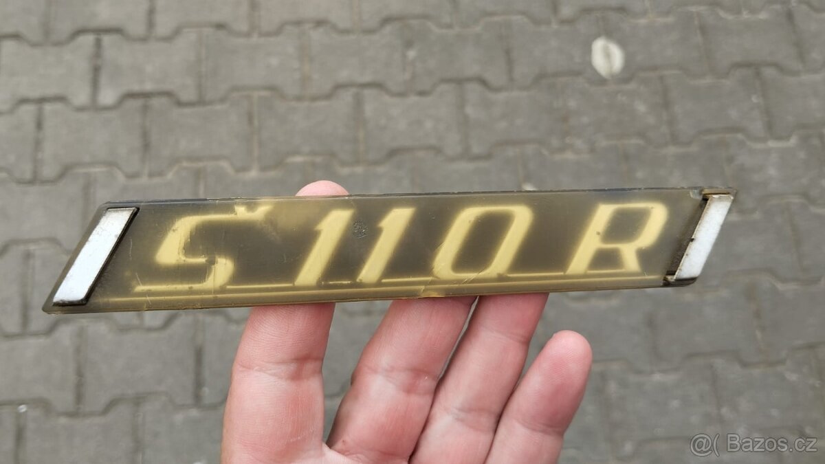 Původní štítek na zadní kapotu na ŠKODA 110R erko