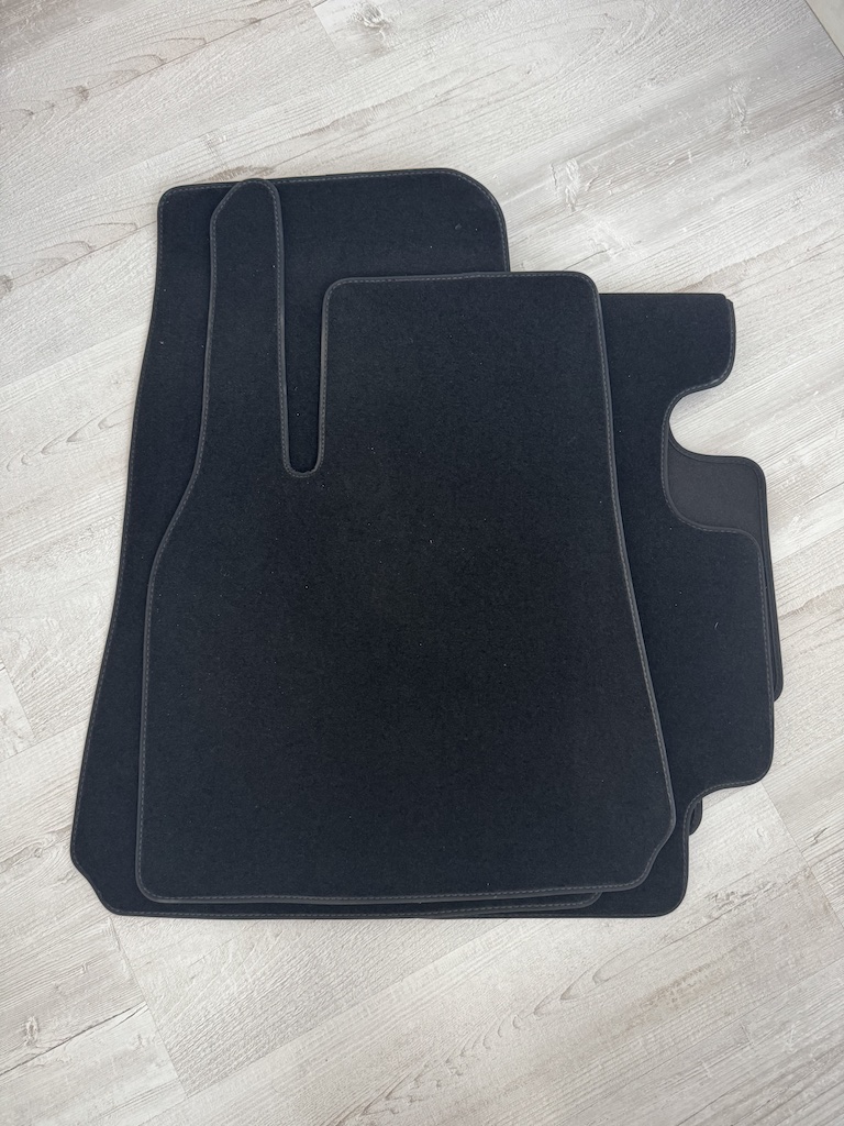 Tesla model Y koberečky original nové