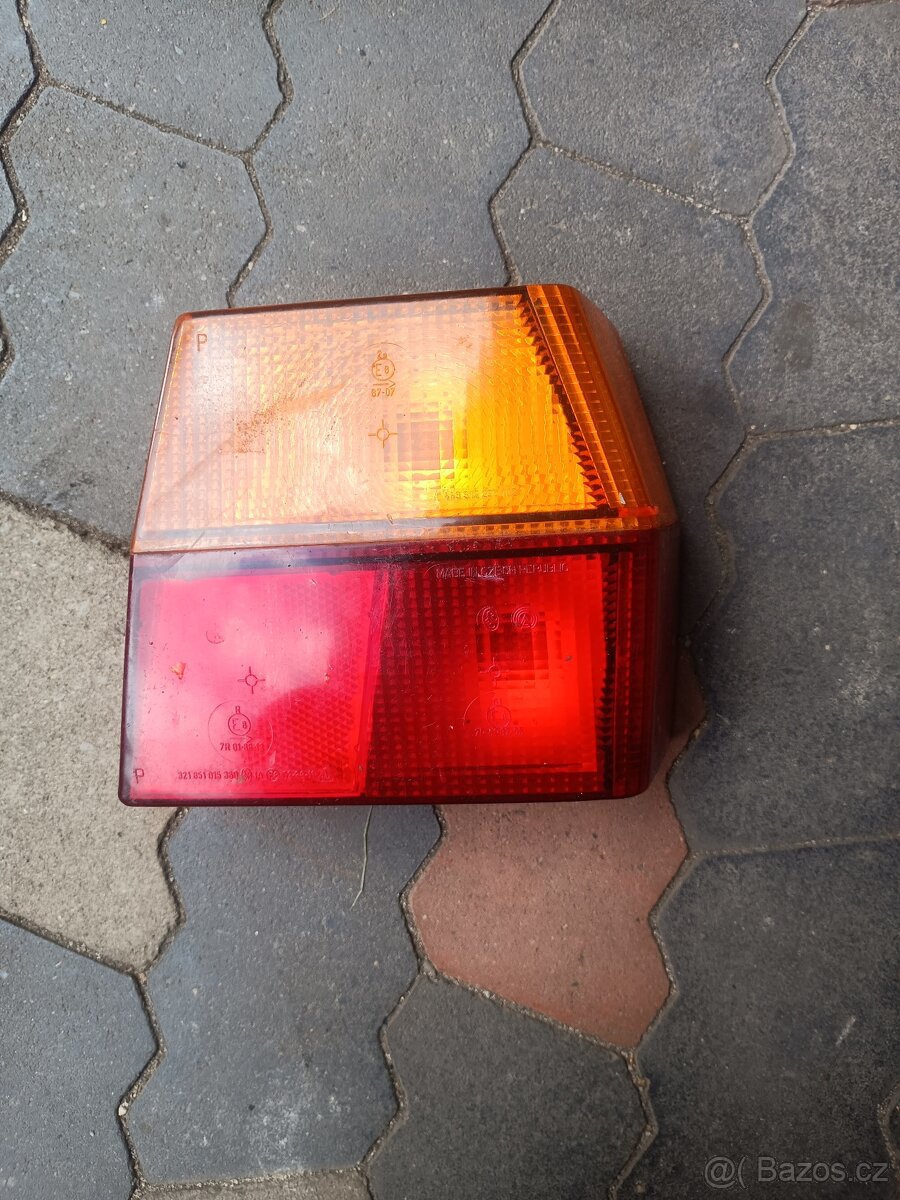 Zadní světlo na škoda favorit forman