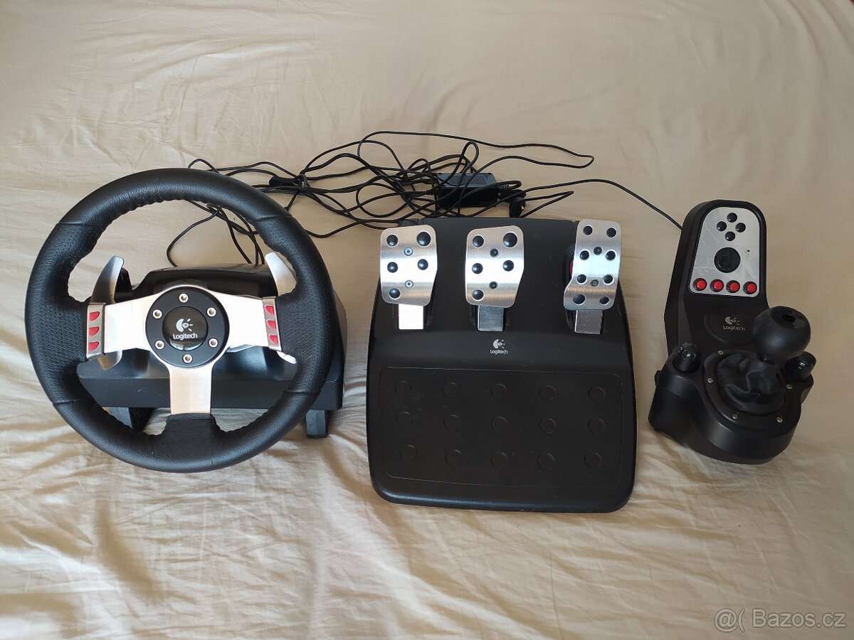 volant Logitech G27 + pedály + řadící páka