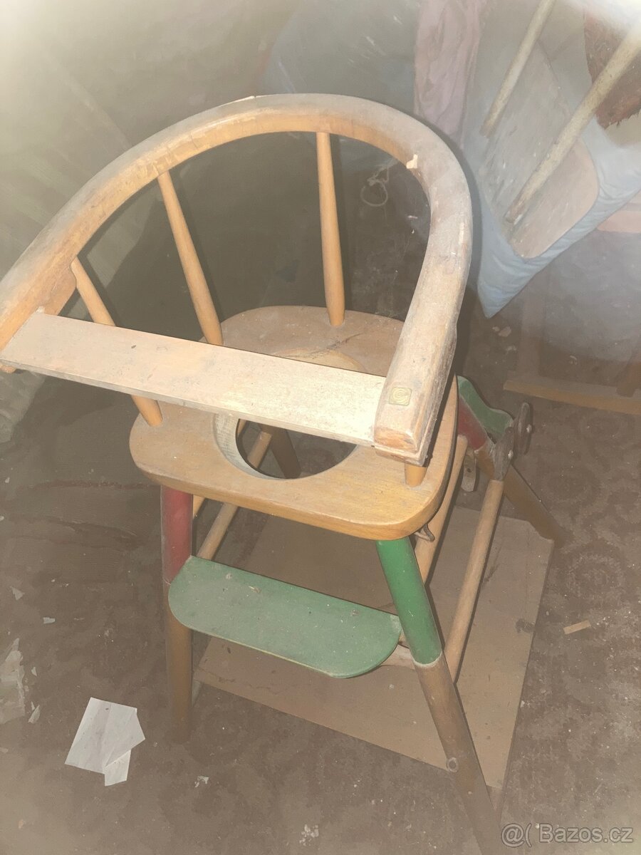Dětská jídelní stolička retro