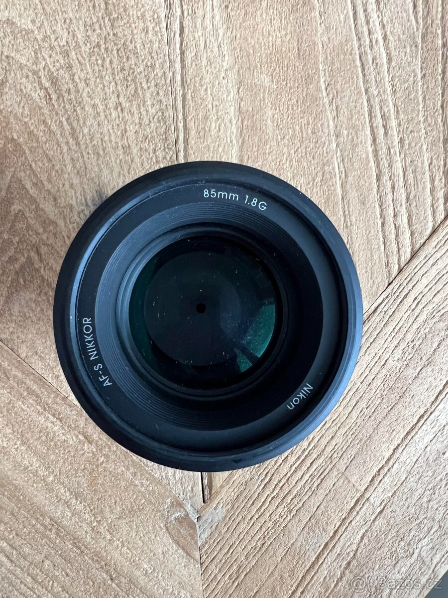Objektiv Nikkor 85mm