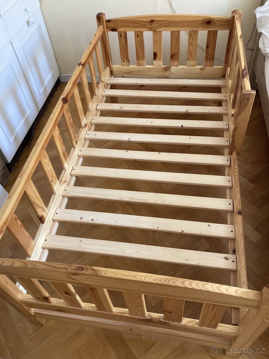 Dětská postýlka 180x90 cm s matrací