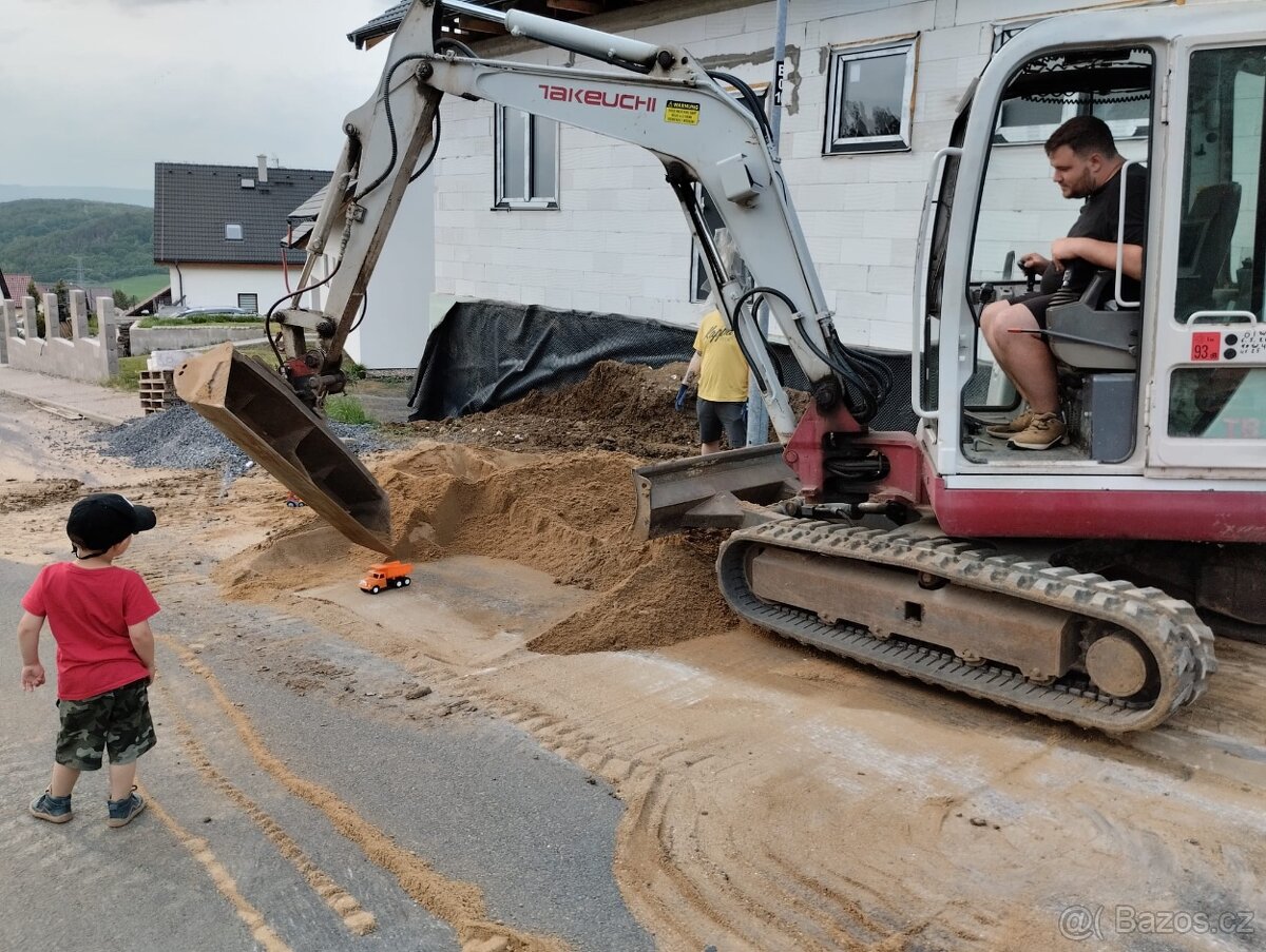 Takeuchi tb 135