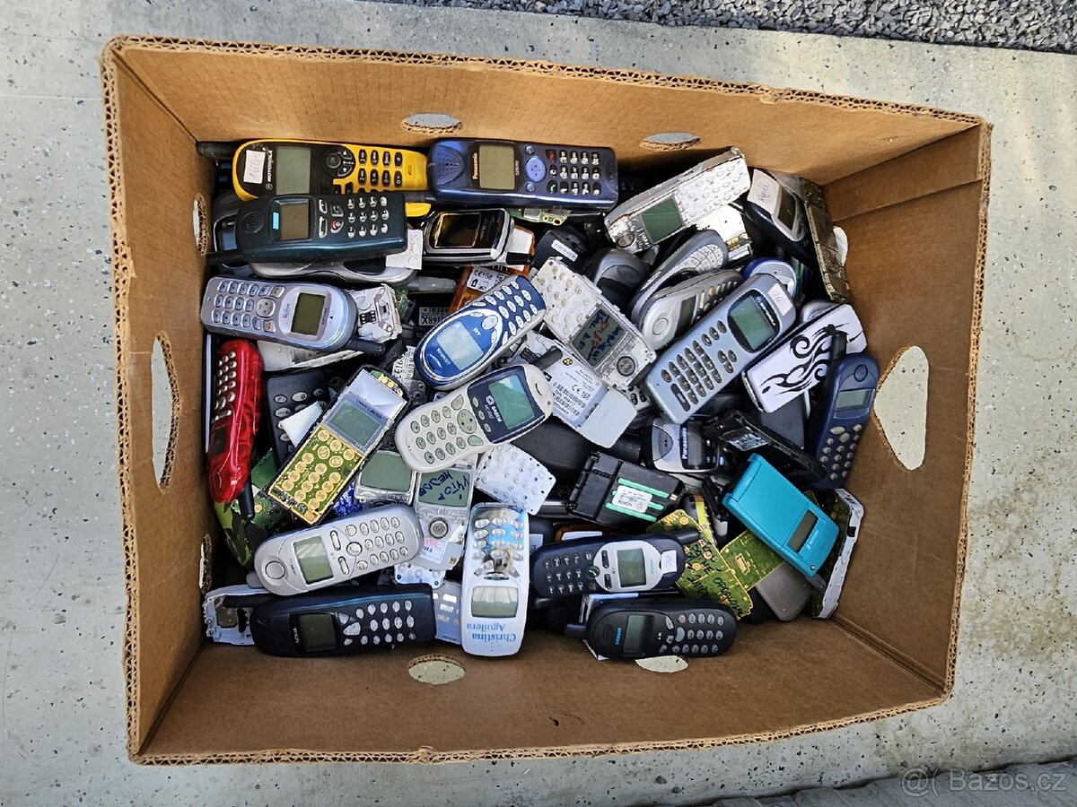 Mobilní mobily retro