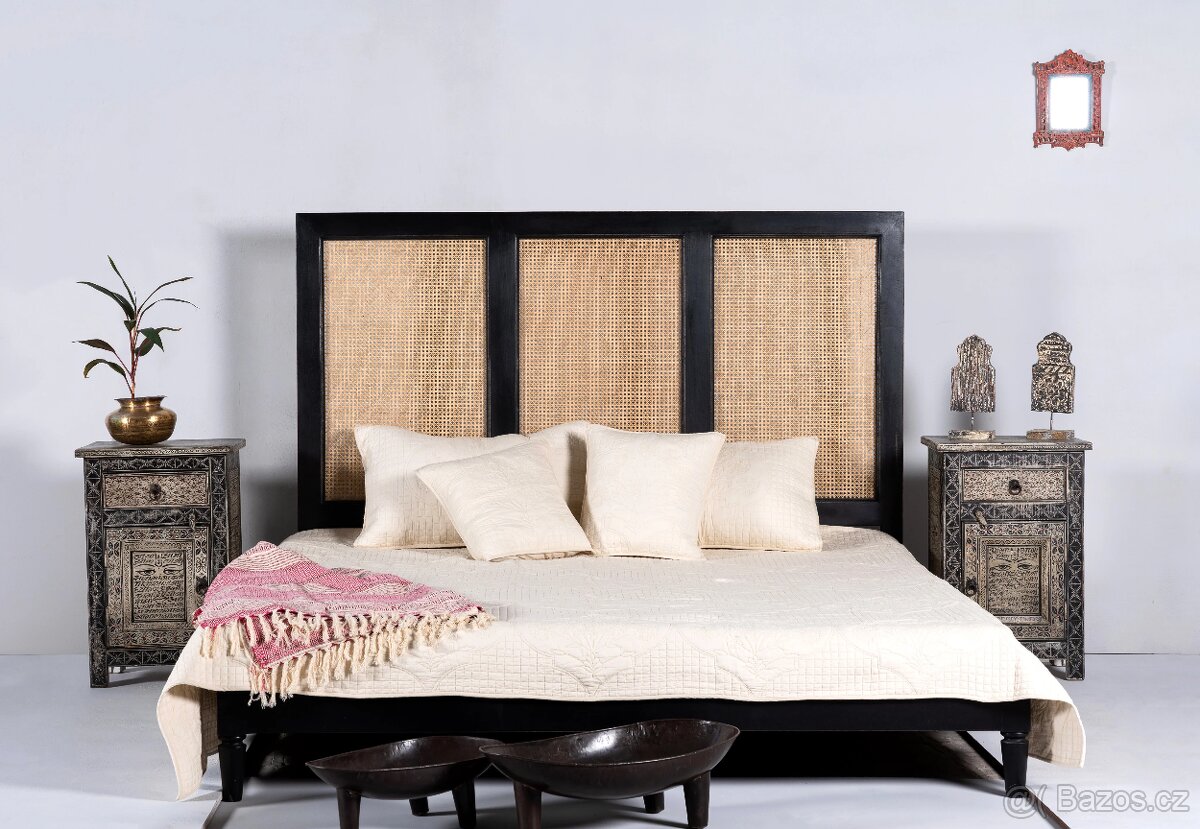 Dřevěná postel s ratanem černá 180x200 boho mango rustikální