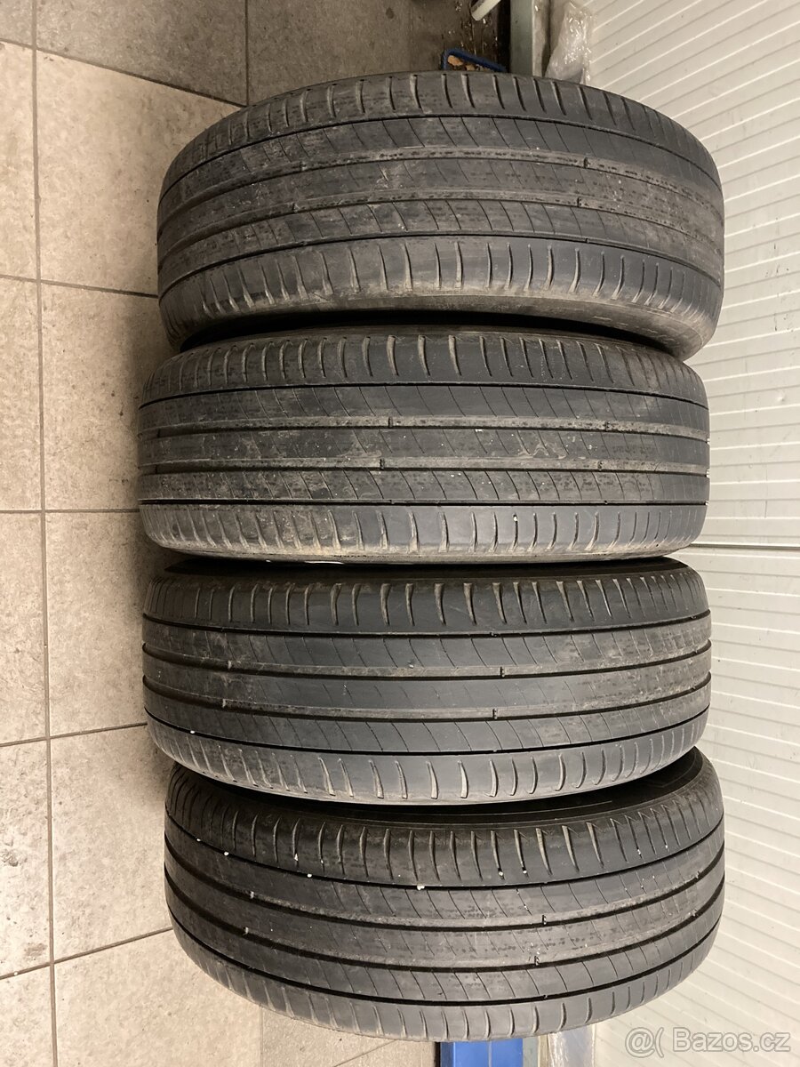Letní pneu 215/60/17 Michelin
