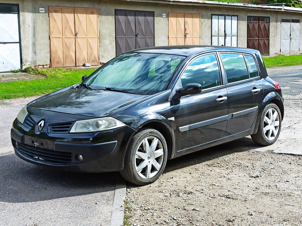 NÁHRADNÍ DÍLY - RENAULT MEGANE 1,9 dCi 96KW, barva NV676