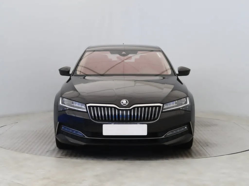 Škoda Superb 2.0 TDI 140 kW 4x4 L&K | DSG | Full LED Matrix