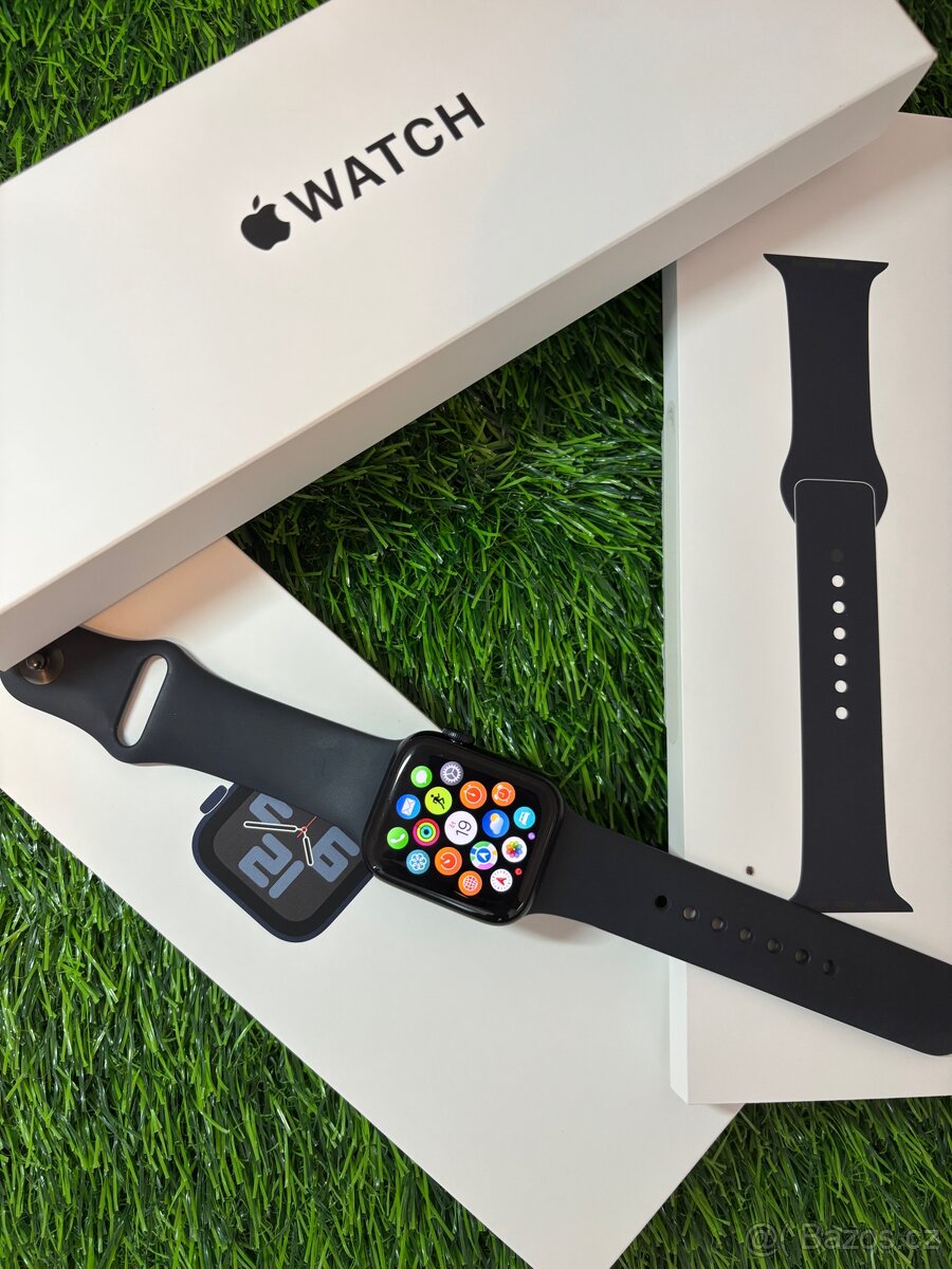 Apple watch SE 2024 40mm - 99% baterie, záruka