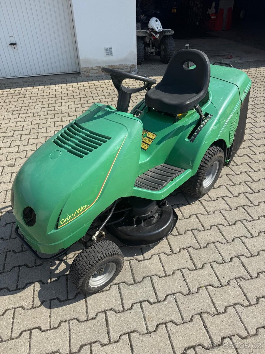 ZAHRADNI TRAKTOR CASTEL GARDEN