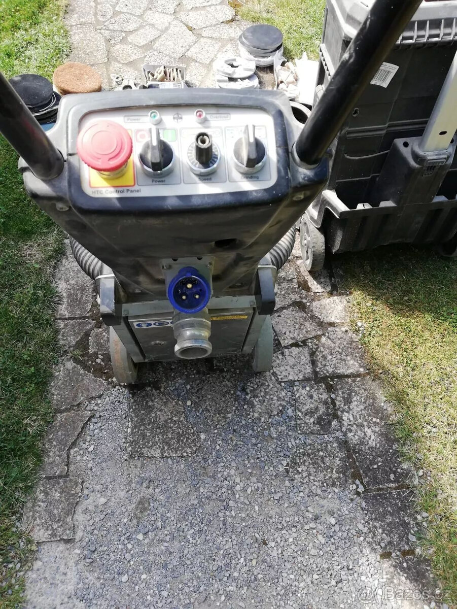 PODLAHOVÁ BRUSKA HTC 420 S příslušenstvím