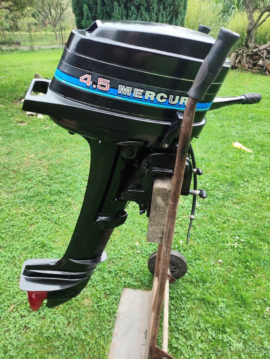 Prodám lodní motor Mercury 4.5 Hp
