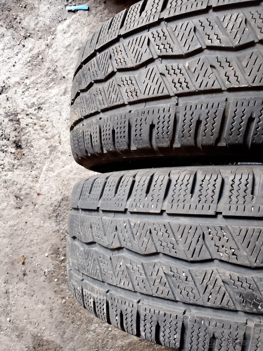 215/65/16c 106/104t Hankook - zimní pneu 2ks dodávkové