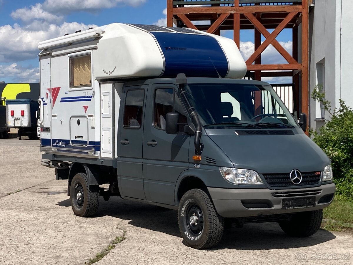 MERCEDES SPRINTER 4X4 2,2TD DOBLECAB. + nástavba