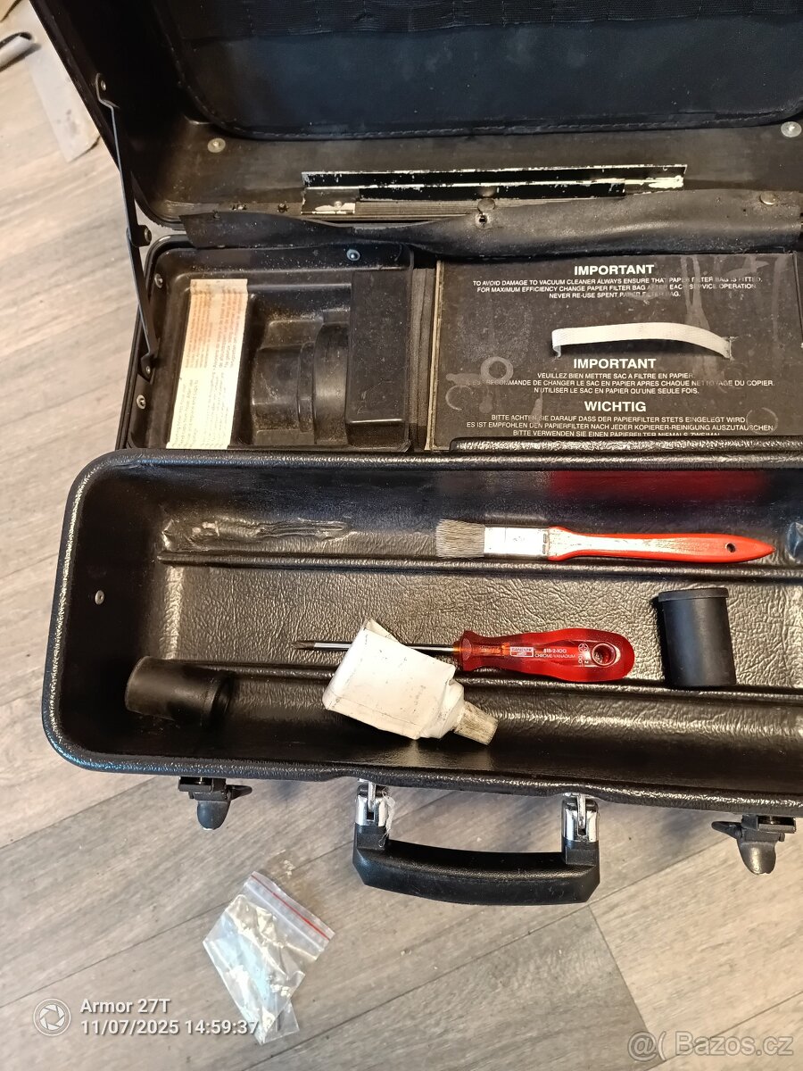 Servisní kufr s vysavačem